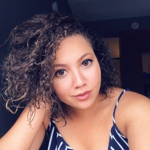 Meet your Posher, Brie